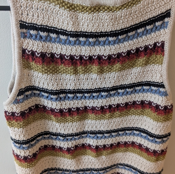 A.n.a Womens colorful striped knit sweater tank top. Scoop neckline. Size Large - Picture 8 of 8